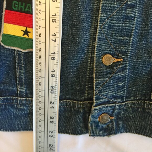 VINTAGE 70s LEE DENIM TRUCKER JACKET MENS M TRAVEL PATCHES UNION MADE USA 39x23 - Picture 13 of 15